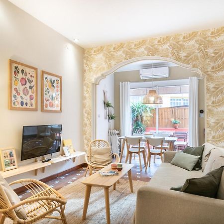 Spacious & Sunny Apt With Terrace In The City Center Barcelone Extérieur photo