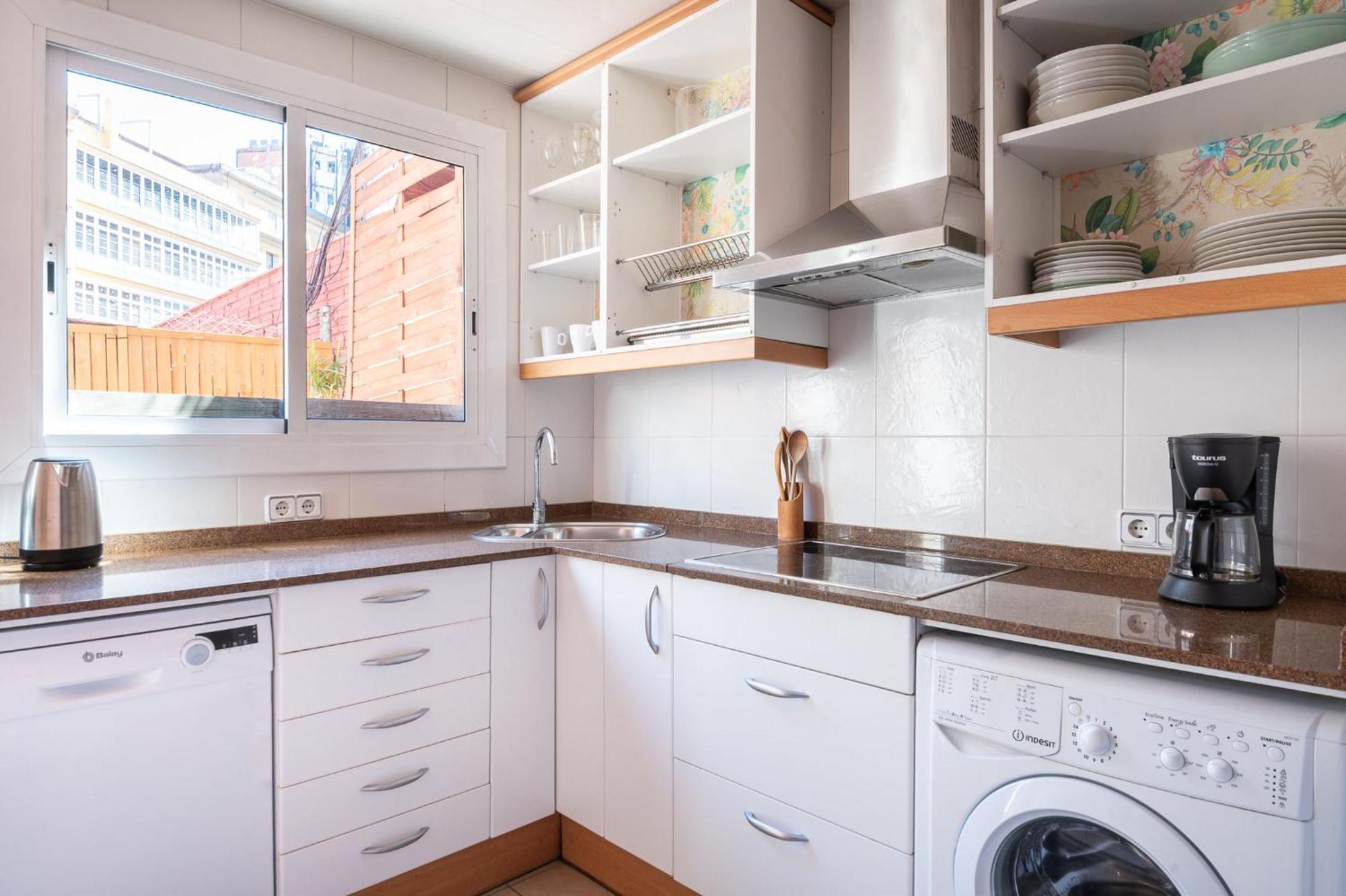 Spacious & Sunny Apt With Terrace In The City Center Barcelone Extérieur photo