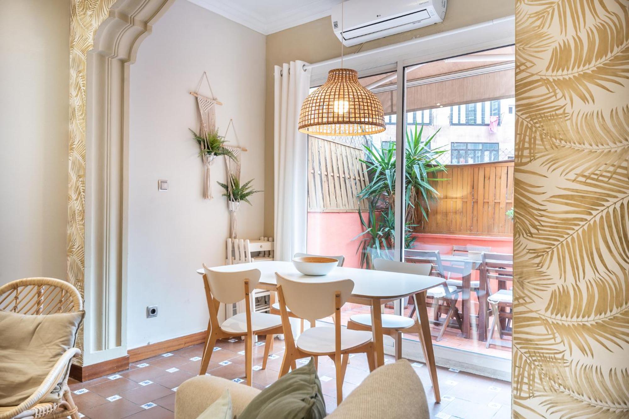 Spacious & Sunny Apt With Terrace In The City Center Barcelone Extérieur photo