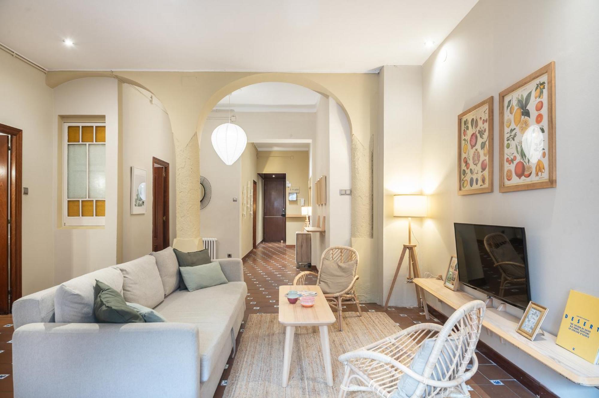 Spacious & Sunny Apt With Terrace In The City Center Barcelone Extérieur photo